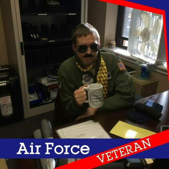 Meet your Posher, Brandon - Picture 1 of 1